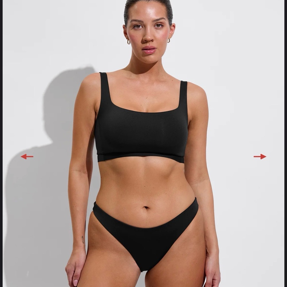 Left on Friday, TOP SHELF SQUARE FRONT BIKINI TOP, D-G CUP